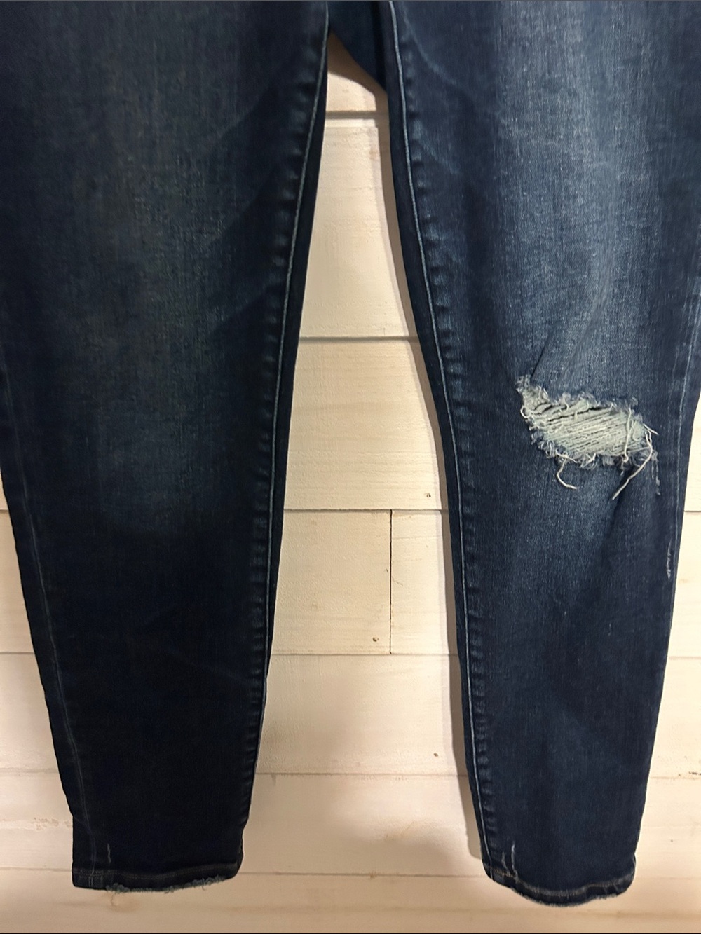 VERVET Dark Wash Distressed Women’s Jeans 14 - Picture 2 of 10